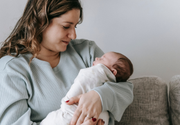 8 essential tips for newborn care in the first months